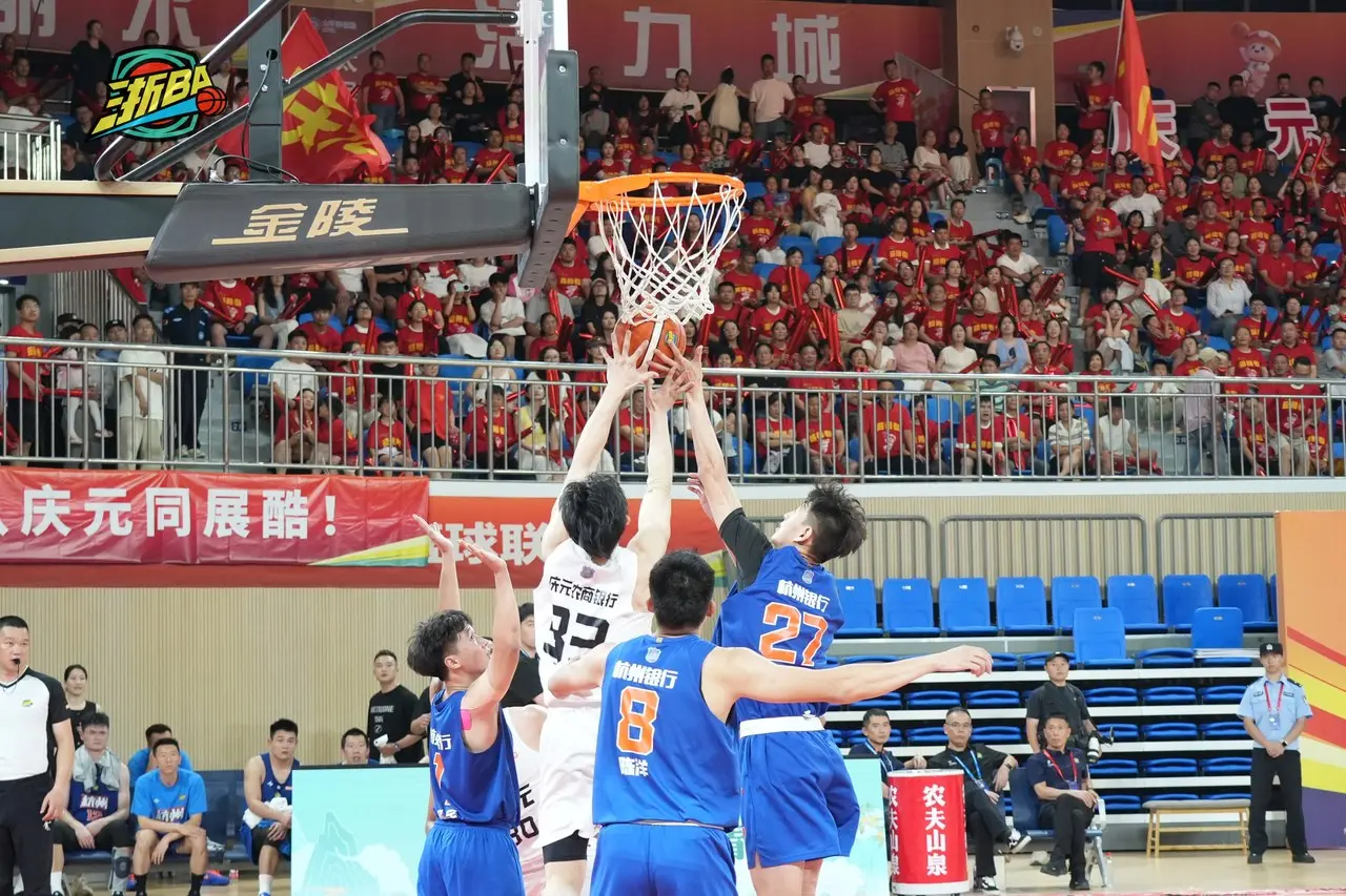 就展现出了, 球迷到杭州, 比赛 就展现出了, 球迷到杭州, 比赛