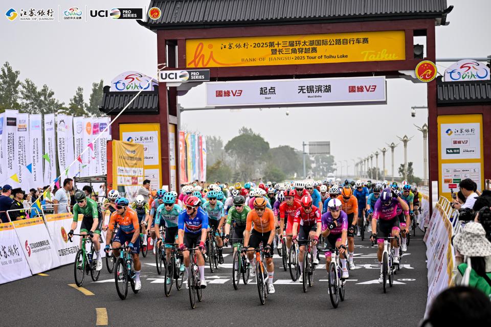 紧随其后的, 才过去了一